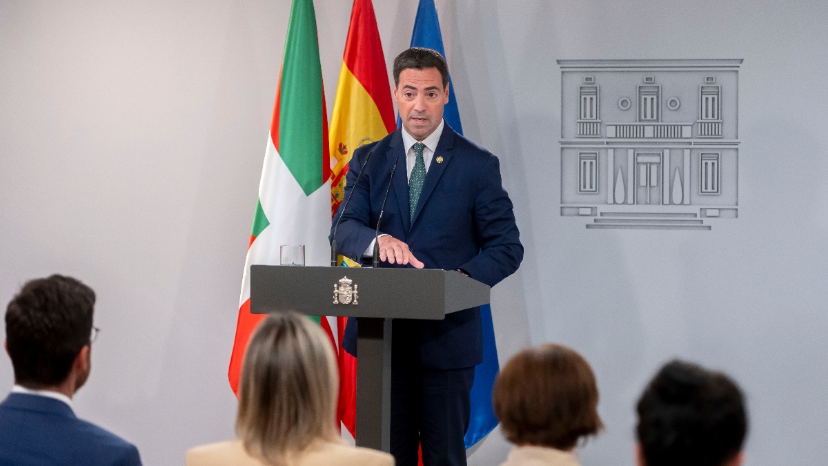 Pradales exige a Sánchez un compromiso con la «ejemplaridad» ante la corrupción