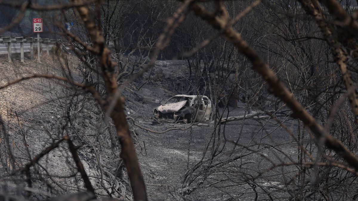 El incendio de Tarragona afecta a más de 3.100 hectáreas y a 18.000 personas