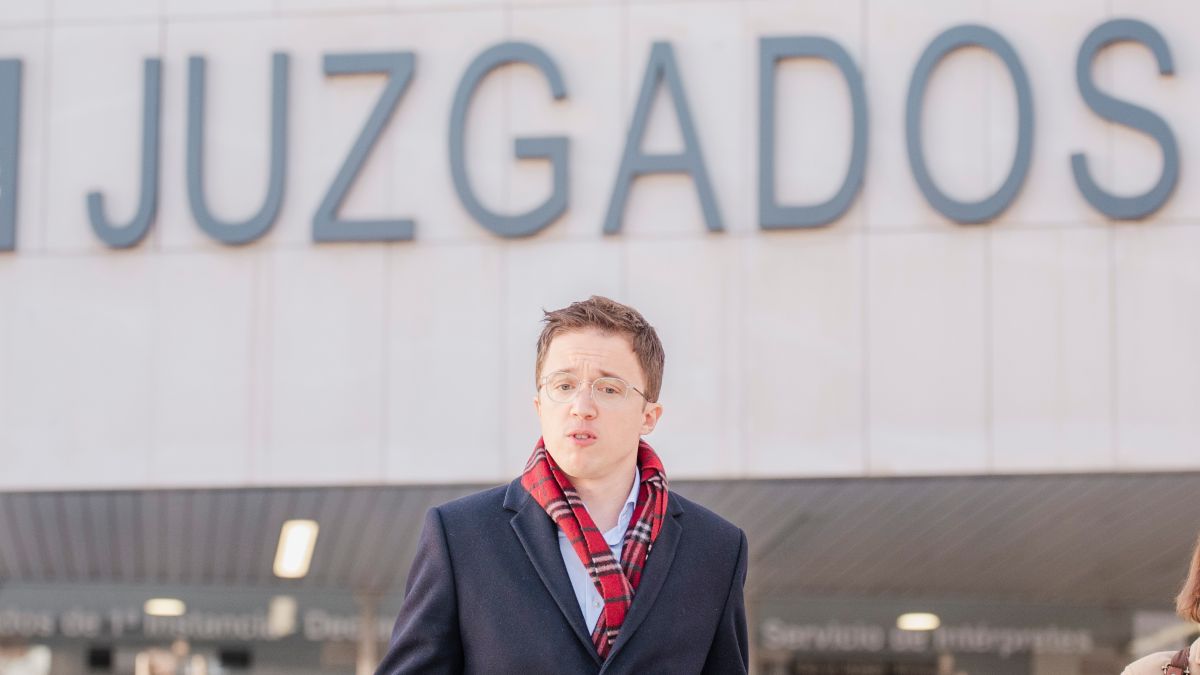La Audiencia descarta analizar el móvil de Errejón y admite un informe médico de Mouliaá