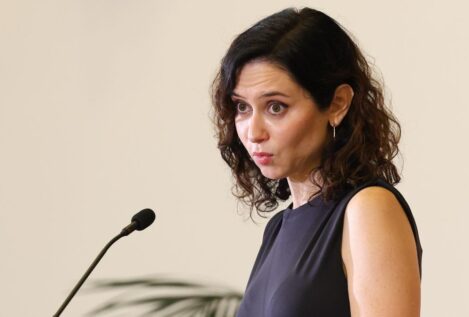 Ayuso reivindica como «referente socialista» a Page pese a la «desesperación» del PSOE