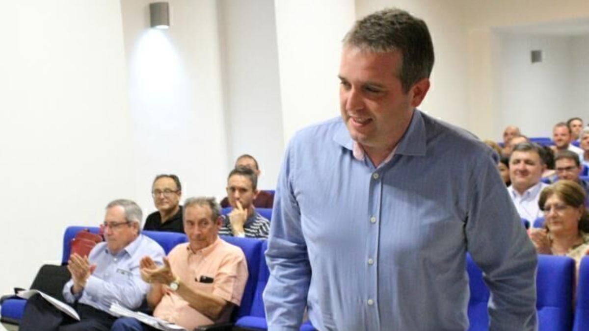 El jefe de gabinete de la nueva ‘tres’ del PSOE trabajó para una empresa de la trama Ábalos