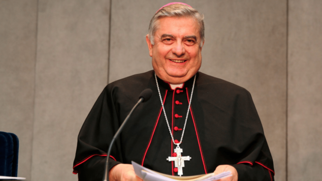 Utilizan la IA para imitar la voz de un arzobispo y pedir donaciones en su nombre