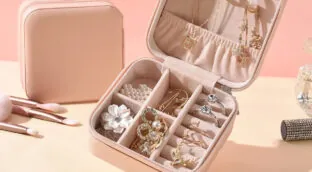 Cómo cuidar tus joyas para que el verano no altere su aspecto y se mantengan como nuevas