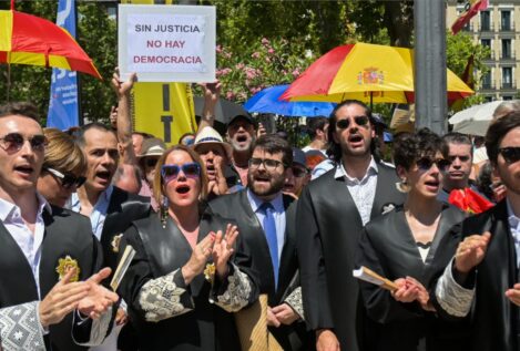 Jueces y fiscales acusan al Gobierno de «invisibilizar» su huelga al no quitarles el sueldo