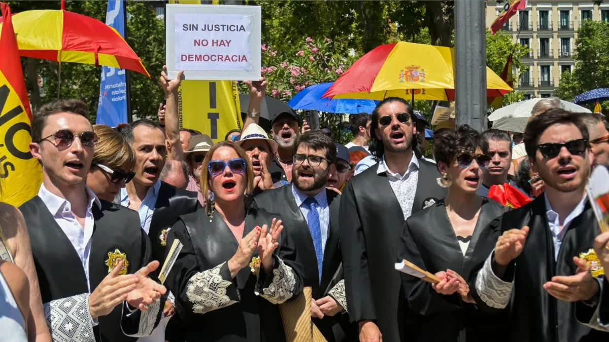Jueces y fiscales acusan al Gobierno de «invisibilizar» su huelga al no quitarles el sueldo