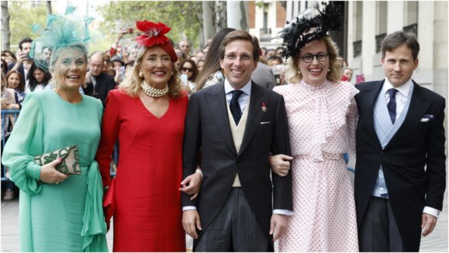 Leticia, la sobrina de Almeida y madrina de su hijo: trabaja en una consultora y es muy discreta