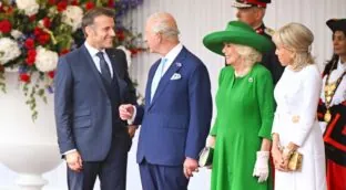 La prensa internacional critica el guiño de Macron hacia Kate Middleton: «Maleducado»