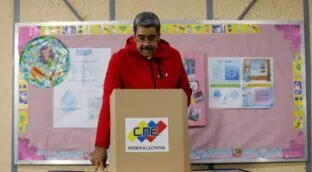 Maduro celebra su «victoria» en 285 alcaldías en unos comicios con un 44% de participación