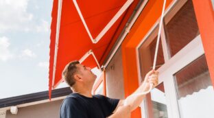 El material que recomienda un arquitecto para que los toldos no acumulen calor