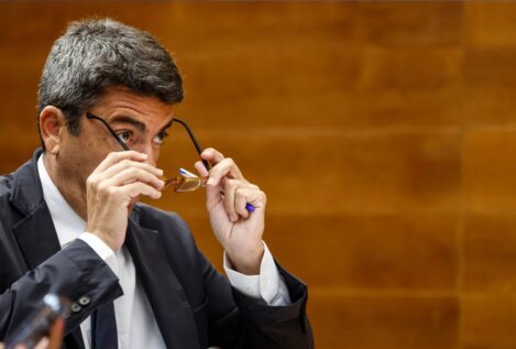Mazón promete a Vox ajustes presupuestarios: «Estamos en guerra contra el gasto superfluo»