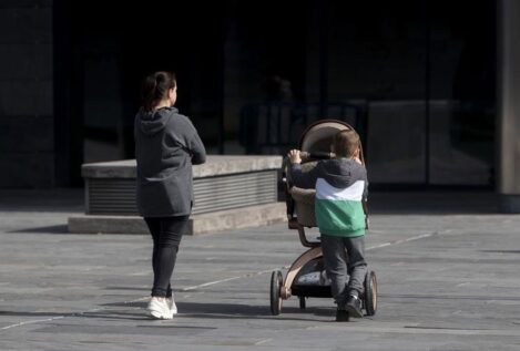 El Gobierno aprobará este martes ampliar el permiso por nacimiento de 16 a 17 semanas