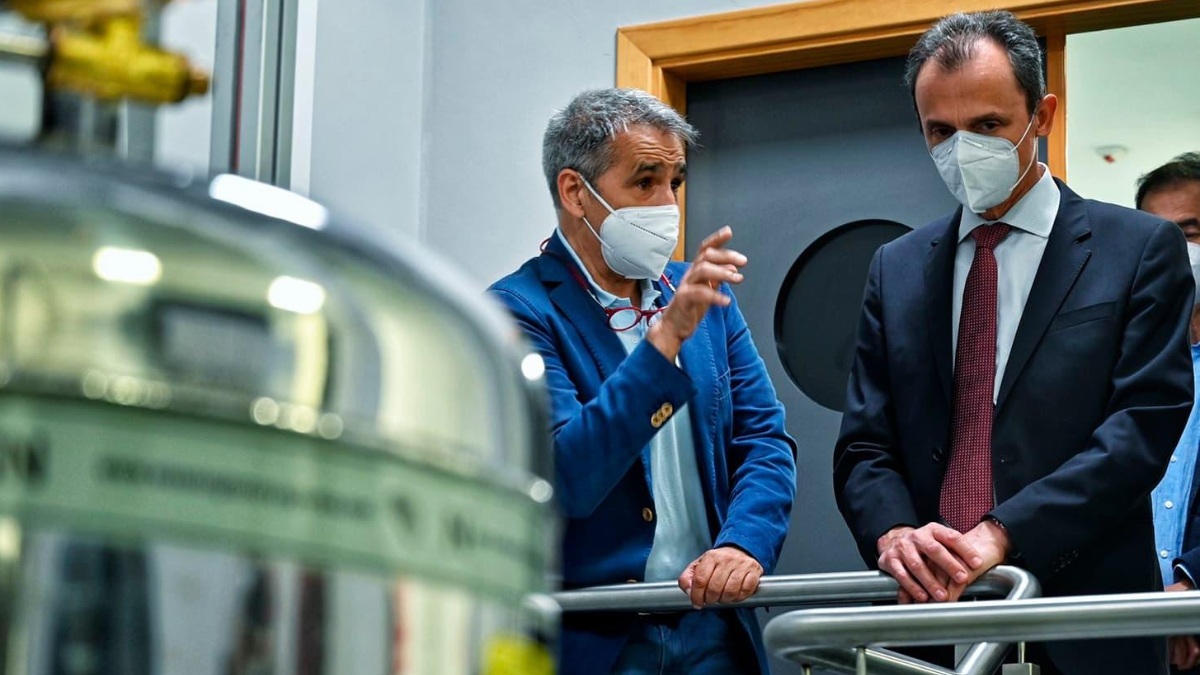 Derroche de fondos públicos en el CSIC: cuatro millones en un microscopio que nunca funcionó
