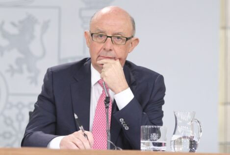 Hacienda detecta un pago «desconocido» de 80.000 euros a Montoro desde Luxemburgo