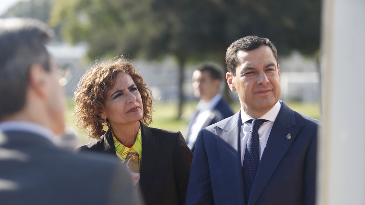 Montero hunde al PSOE en Andalucía y el PP mantiene su mayoría, según el CIS andaluz