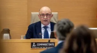 Cristóbal Montoro se da de baja como afiliado del PP tras ser imputado por siete delitos