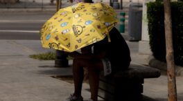 Una docena de provincias están en aviso este martes por calor, lluvia, tormentas y olas