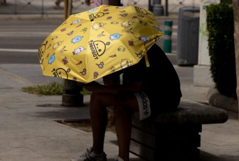 Una docena de provincias están en aviso este martes por calor, lluvia, tormentas y olas