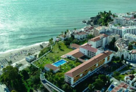El parador de Málaga con acceso directo a la playa y uno de los mejores de España