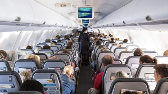 Pilotos de avión afirman que se puede expulsar a los pasajeros «que afecten a la seguridad»