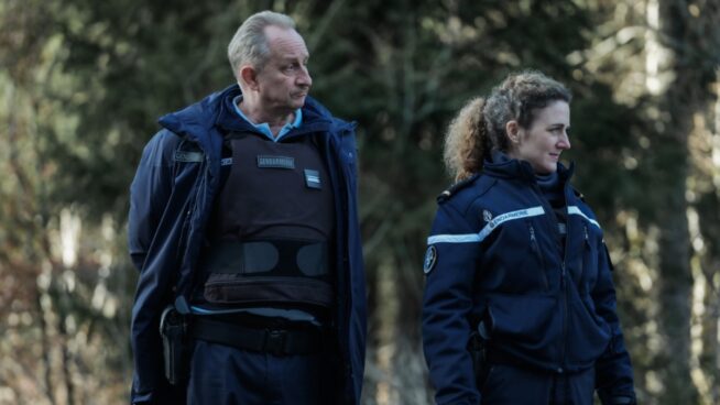 'Misterioso asesinato en la montaña': comedia negra con oso y un montón de cadáveres