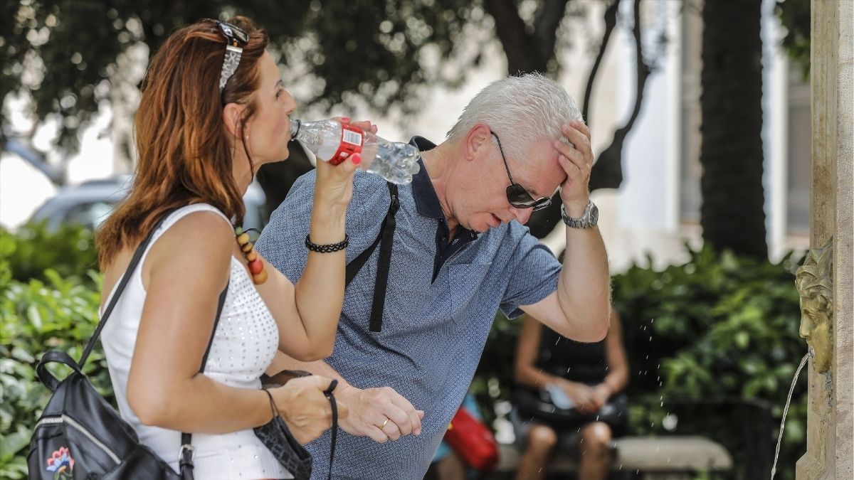 Un total de 19 provincias tienen activos avisos por altas temperaturas, de hasta 41 °C