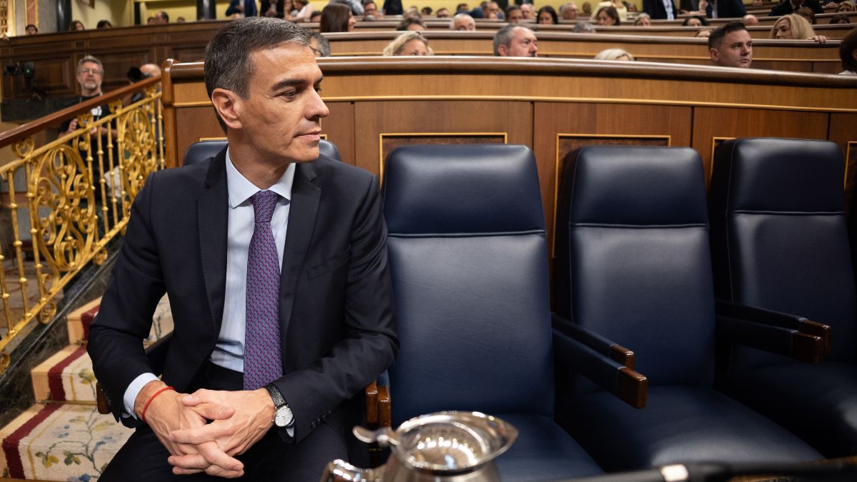 Sánchez intenta tapar el ‘caso Ábalos’ con un plan de 15 medidas contra la corrupción