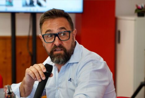 El PSOE de Tenerife expedienta a dos ediles por firmar una moción de censura a favor del PP