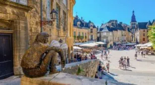 Este es el pueblo de Francia que tiene más monumentos históricos
