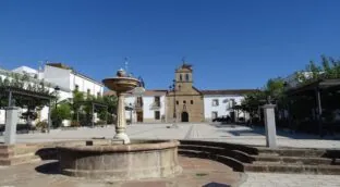 Los pueblos con los nombres más raros de España (y la historia detrás de cada uno)