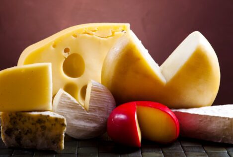 Siete quesos que pueden ayudarte a adelgazar la grasa abdominal, según expertos en nutrición
