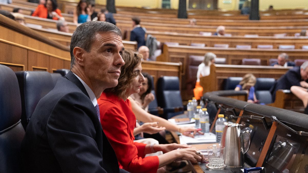Sumar exige a Sánchez que «no se doble» con el gasto y los socios piden salir de la OTAN