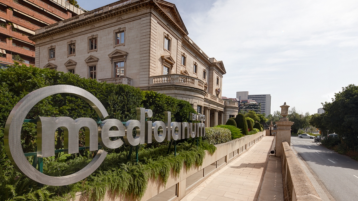 Banco Mediolanum vende su depositaría de fondos en España a BNP Paribas
