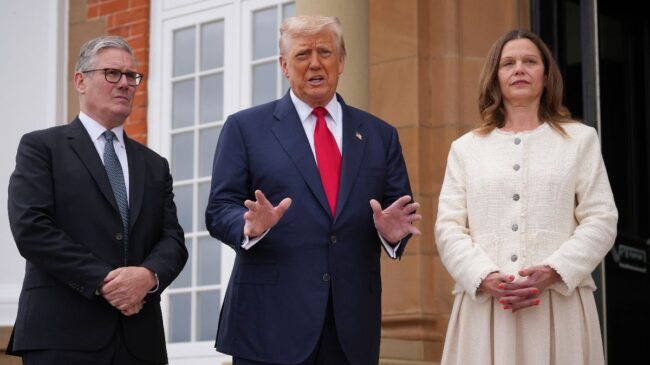 Trump le da a Putin «10 o 12 días» para un alto el fuego con Ucrania