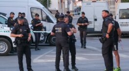 La Guardia Civil protege el barrio magrebí de Torre Pacheco antes de la manifestación