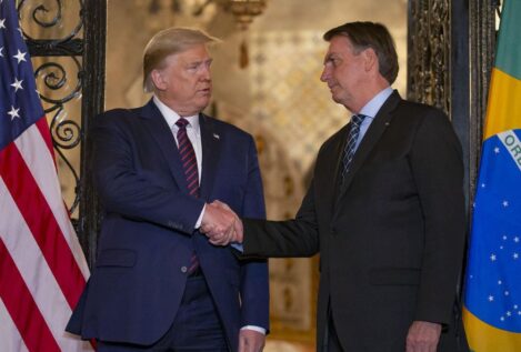 Trump elogia en una carta a Bolsonaro y afirma que espera que se cancele el juicio en su contra