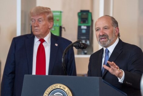 Trump impondrá un arancel adicional del 10% a los países que «se alineen» con los BRICS