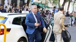 El Supremo señala el riesgo de que Cerdán oculte las mordidas con «hombres de paja»
