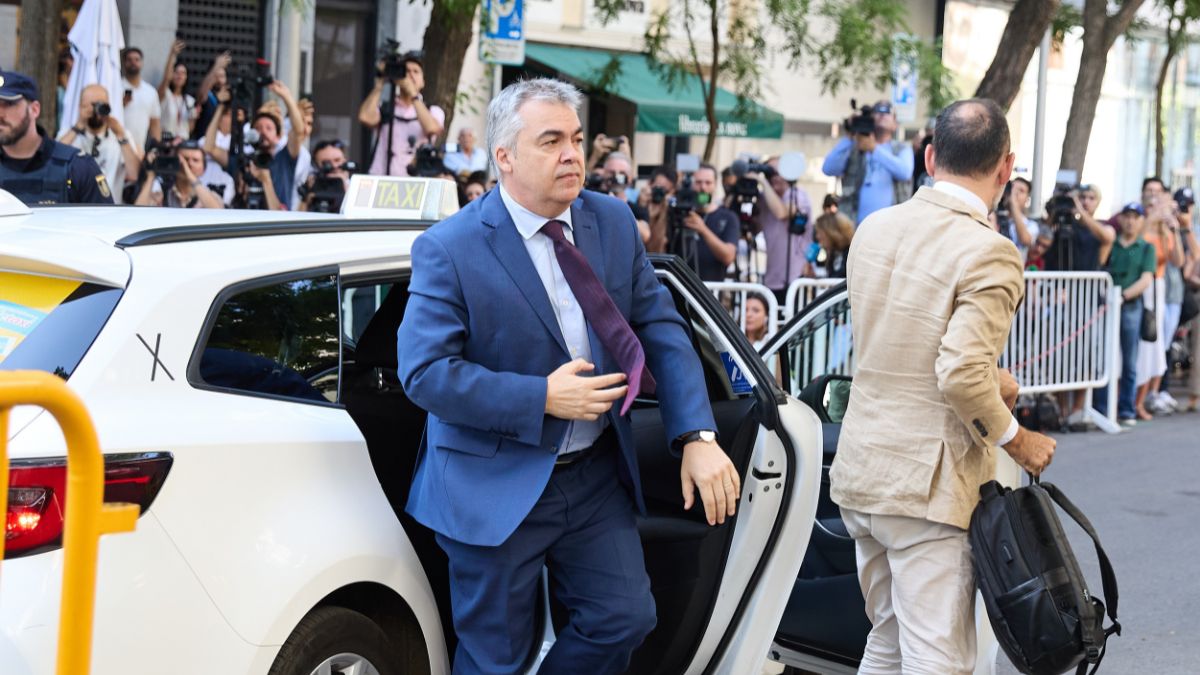 El Supremo señala el riesgo de que Cerdán oculte las mordidas con «hombres de paja»
