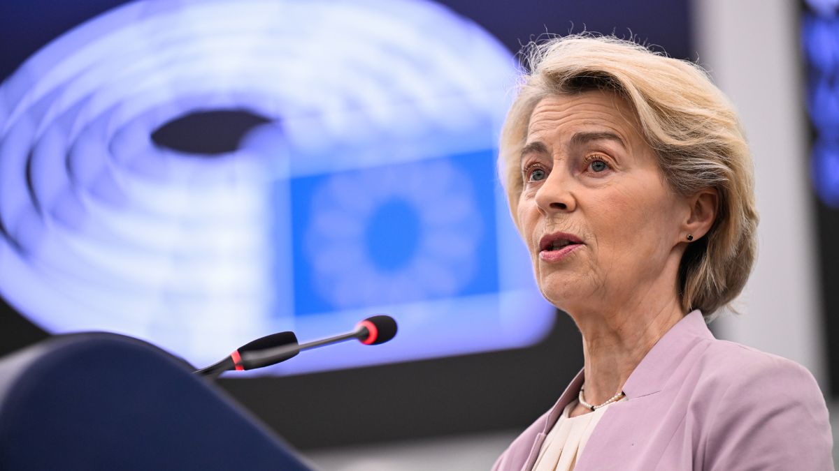 Von der Leyen asegura que la UE negocia con firmeza un marco comercial «fiable» con EEUU
