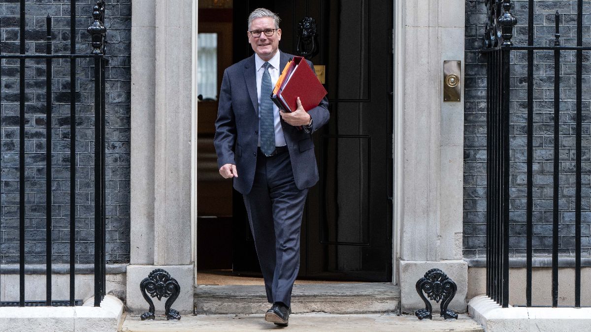 El Gobierno británico propone rebajar a 16 años la edad mínima para votar
