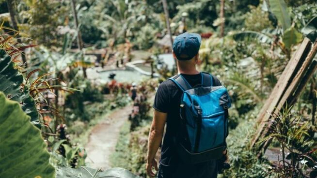 De picaduras a parásitos: guía para evitar infecciones en la piel cuando viajamos
