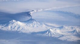 Entra en erupción el volcán Kliuchevskoi de Rusia tras el fuerte terremoto de magnitud 8,8
