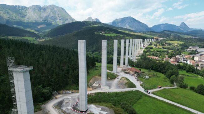 ADIF ingresa 25 millones con la venta de 418 viviendas a lo largo de la última década