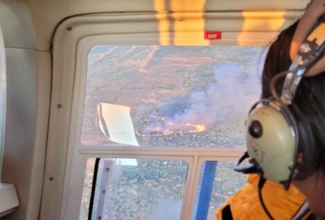 Australia quema el desierto para evitar que se propaguen los incendios destructivos
