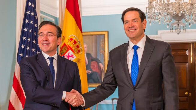 Albares gastó 93.000 euros en el viaje de un día a Washington para reunirse con Rubio