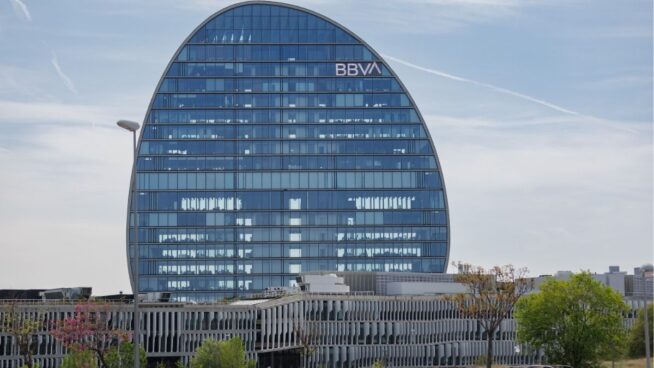 BBVA ajusta de nuevo el canje de su opa por el dividendo de Sabadell