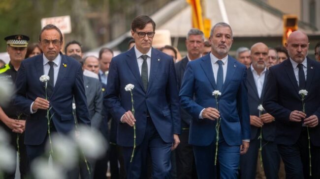 Barcelona rinde homenaje a las víctimas del 17-A en el octavo aniversario de los atentados