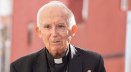 El cardenal Antonio Cañizares abandona el hospital tras casi dos semanas ingresado