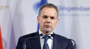 Dimite el ministro de Exteriores de Países Bajos tras no lograr medidas contra Israel