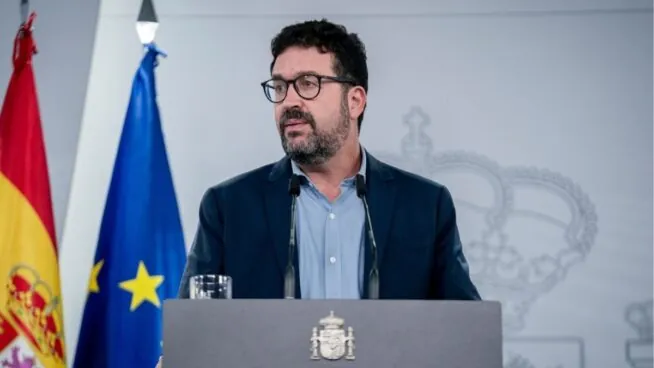 El Gobierno defiende que cumple con la normativa europea de los permisos parentales